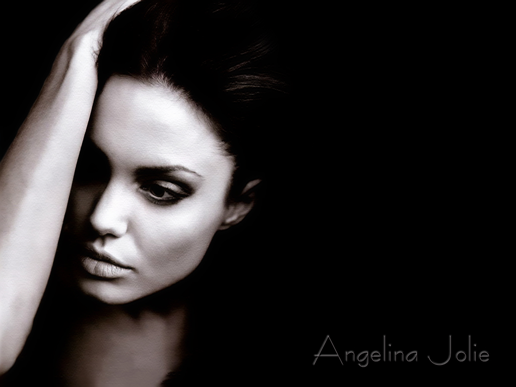 Angelina Jolie - Photos