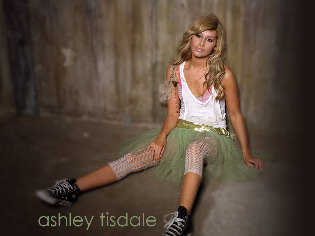 Ashley Tisdale Wallpaper - Ashley 