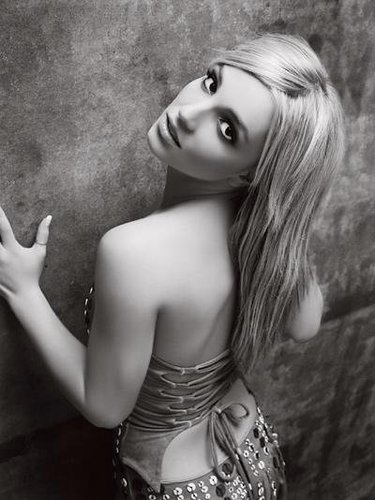  Britney<33