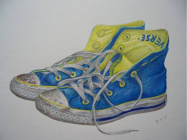 high tops drawing. high top converse drawing with colored pencils. Converse drawing