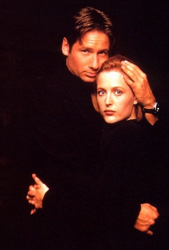 http://images.fanpop.com/images/image_uploads/Gillian-and-David-the-x-files-79177_339_500.jpg