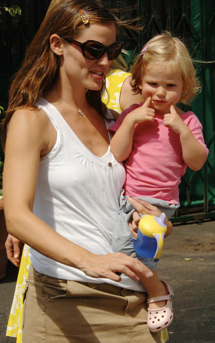 Jennifer & Daughter Violet