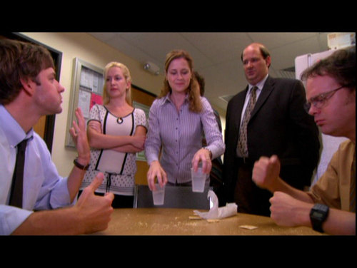  Jim v Dwight - クラッカー Eat Off
