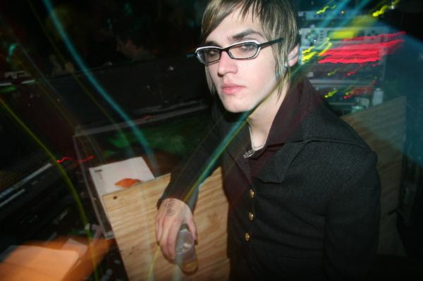 2. How to Achieve Mikey Way's Signature Blonde Hair Color - wide 7
