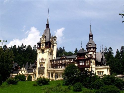  Peleş lâu đài