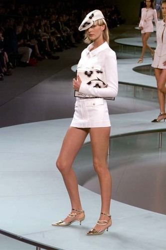 Spring 2002: Ready-To-Wear