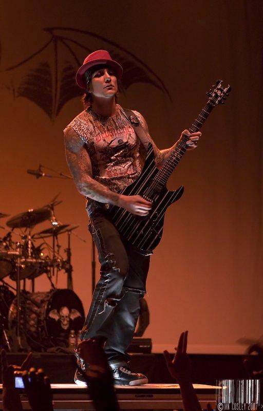 Synyster Gates - Wallpaper Actress