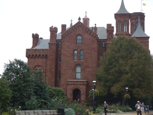  The Smithsonian castelo
