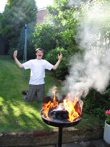  Told tu I like to burn stuff!