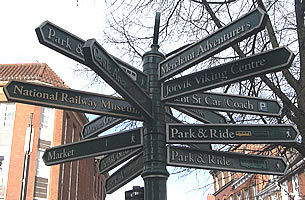  York rue sign