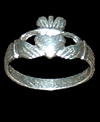  buffy's claddagh ring