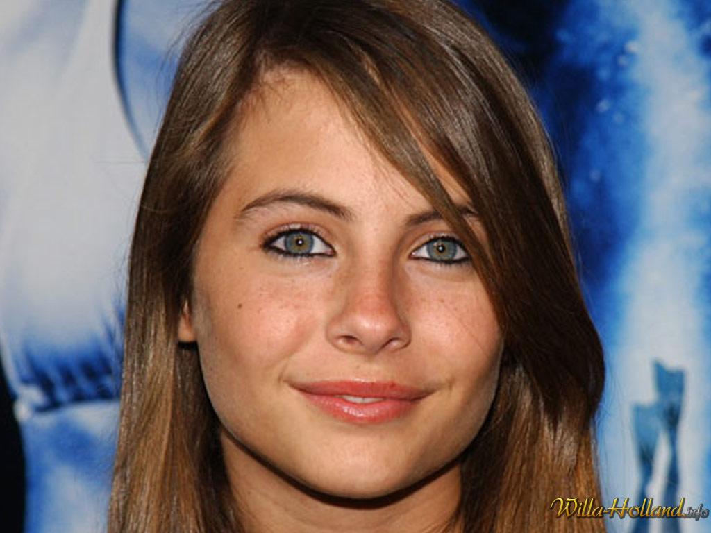 Willa Holland - Picture Colection