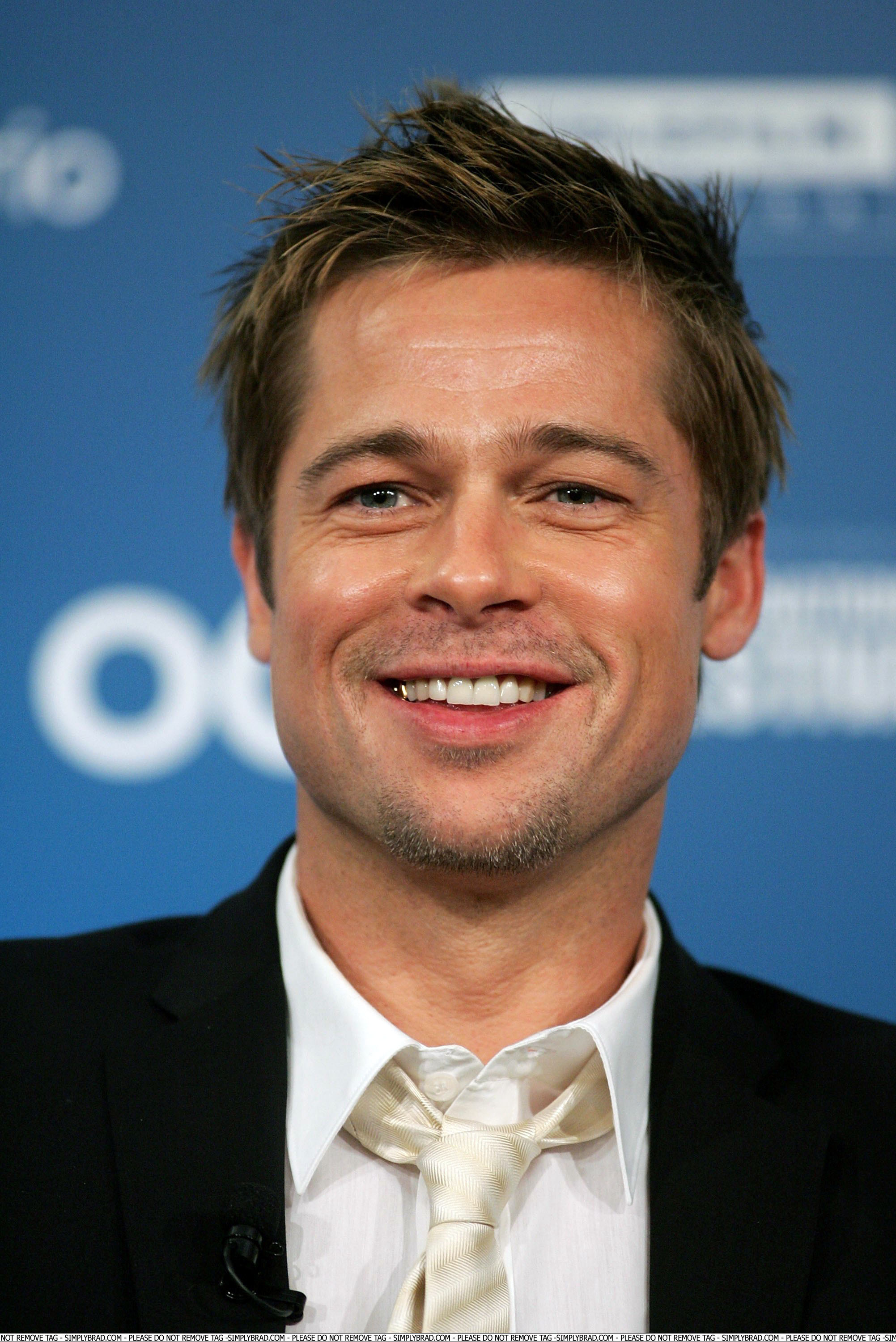 Does the age make Brad less hot? - Brad Pitt - Fanpop2003 x 3000