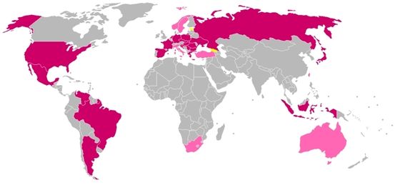  This map shows the countries where Playboy is published. The dark merah jambu indicates the countries where regional editions of the magazine are produced today, the lighter merah jambu indicates the countries where regional editions of Playboy were once published.