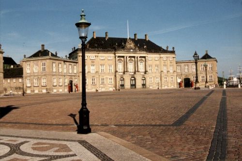  Amalienborg castillo