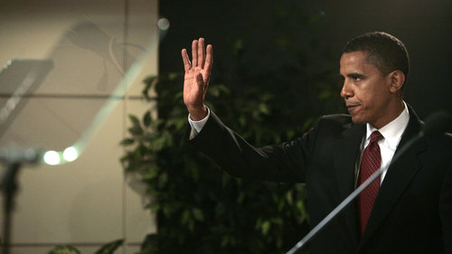  Obama Giving a Speech (WS)
