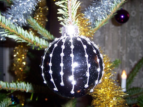  Black & White Ornament
