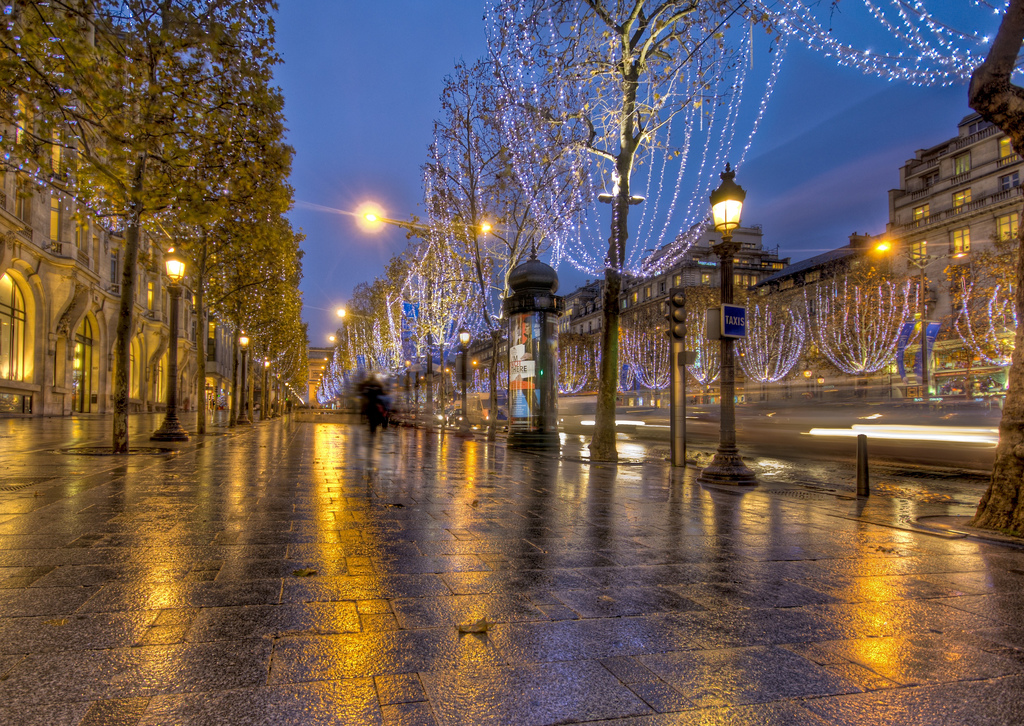 Christmas in Paris - Christmas Photo (622325) - Fanpop