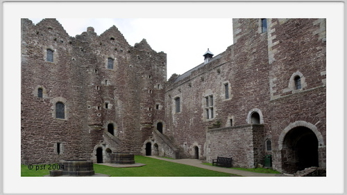  Doune kasteel Courtyard