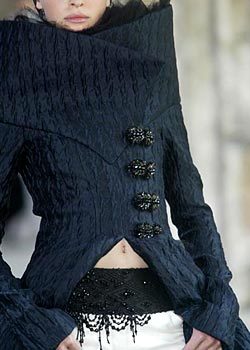  Fall 2003 Couture: Details