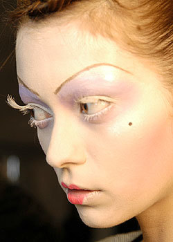 Fall 2004 Couture: Backstage