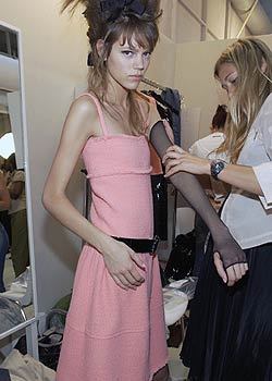  Fall 2005 Couture: Backstage