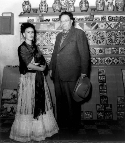  Frida Kahlo and her husband
