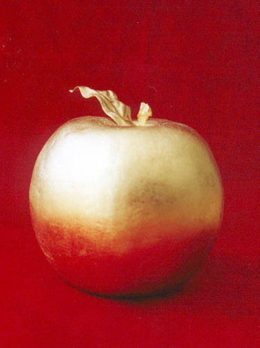  Golden epal, apple