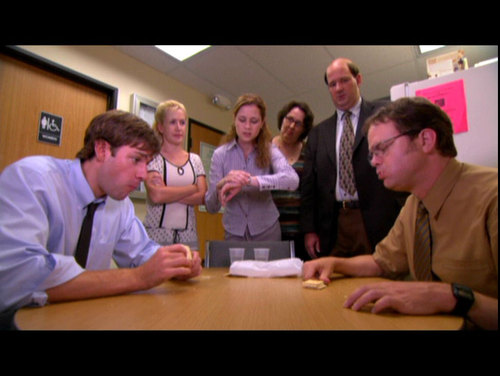  Jim v Dwight - पटाखा, पटाखे Eat Off