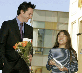  Keanu Reeves with پرستار