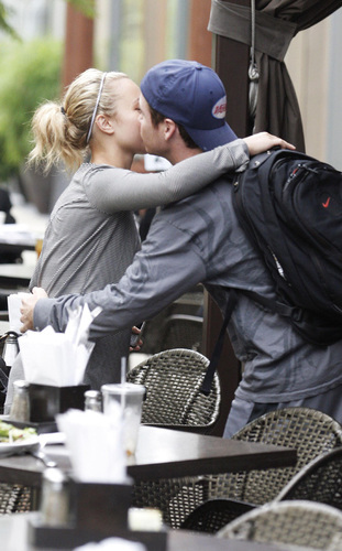  Kevin Connolly kisses Hayden P