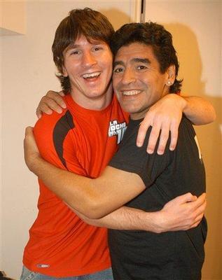  Lionel Messi y Diego Maradona