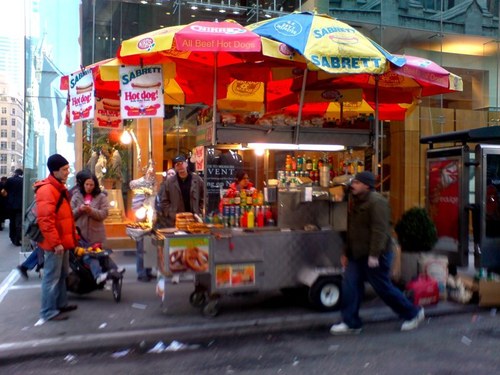  Manhattan hot dog stand