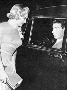  Marilyn and Joe DiMaggio