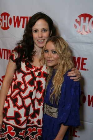  Mary-Kate Olsen and Weeds cast