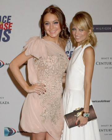 Nicole & Lindsay Lohan