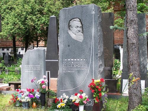  Novodevichy Cemetery
