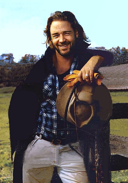 http://images.fanpop.com/images/image_uploads/Russell-Crowe-russell-crowe-282131_418_594.jpg