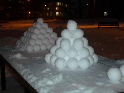 Snowball pyramids