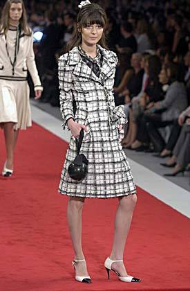 Spring 2004: Ready To Wear - Chanel Photo (128091) - Fanpop