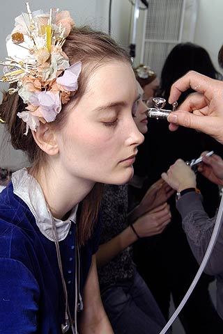 Spring 2006 Couture: Backstage