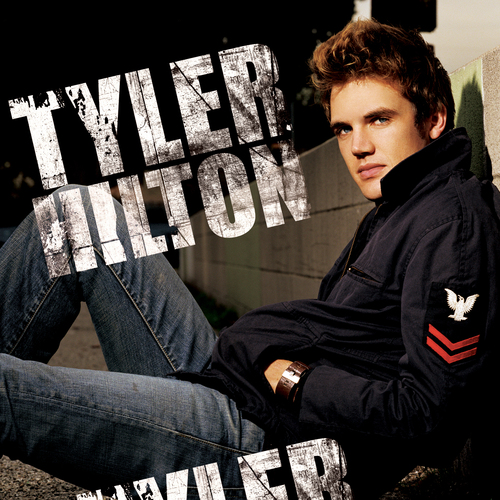  Tyler Hilton