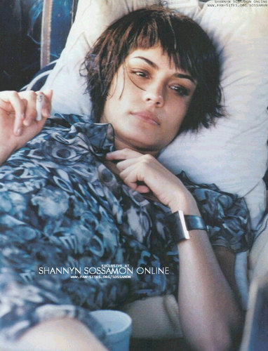  Vogue (Italy) - February 2002