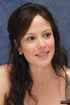  Weeds Mary Louise Parker